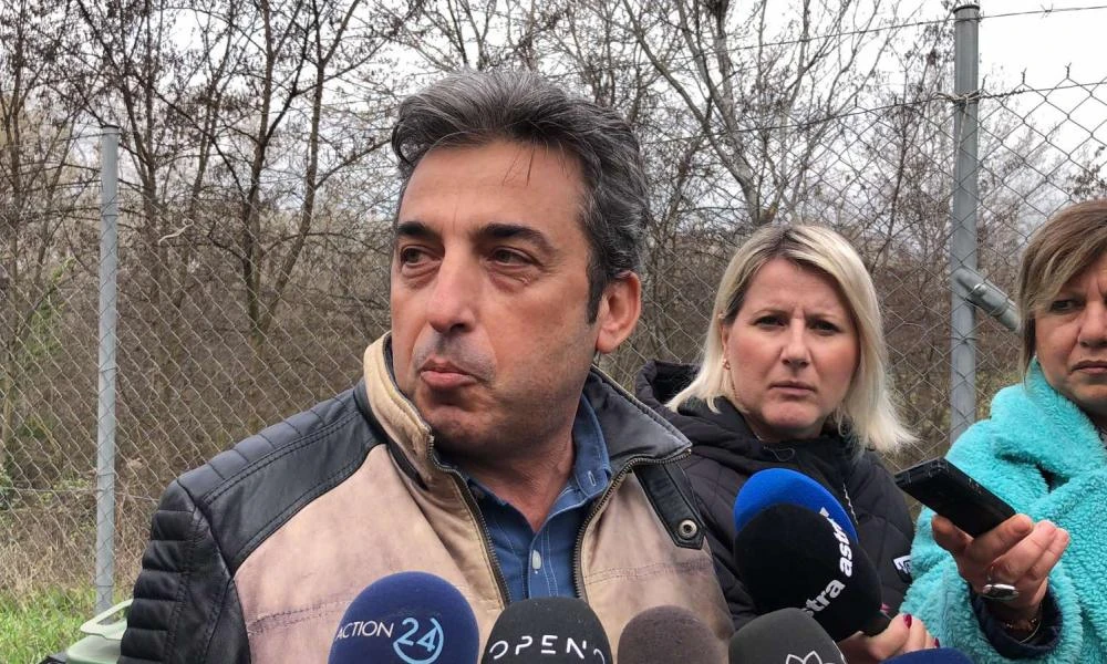 Oργή από γονείς για τα Τέμπη: Να πληρώσουν όλοι υπεύθυνοι γι’ αυτό το ελληνικό χάλι